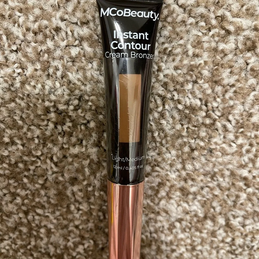MCoBeauty Contour and Highlight Duo - Black and Champagne - Picture 3 of 4